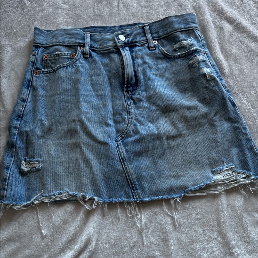 Gap denim distressed skirt